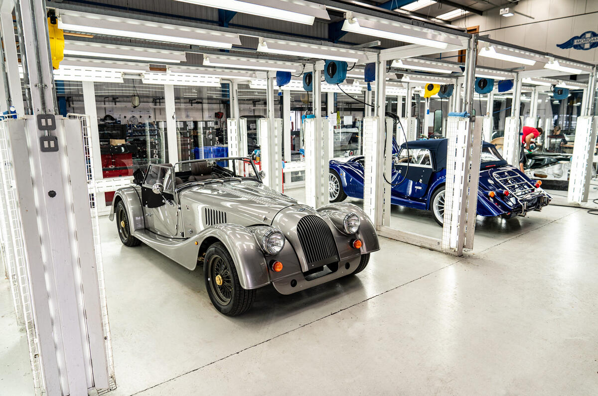 [Actualité] Morgan - Page 2 Last_steel_chassis_morgan_pre_delivery_inspection