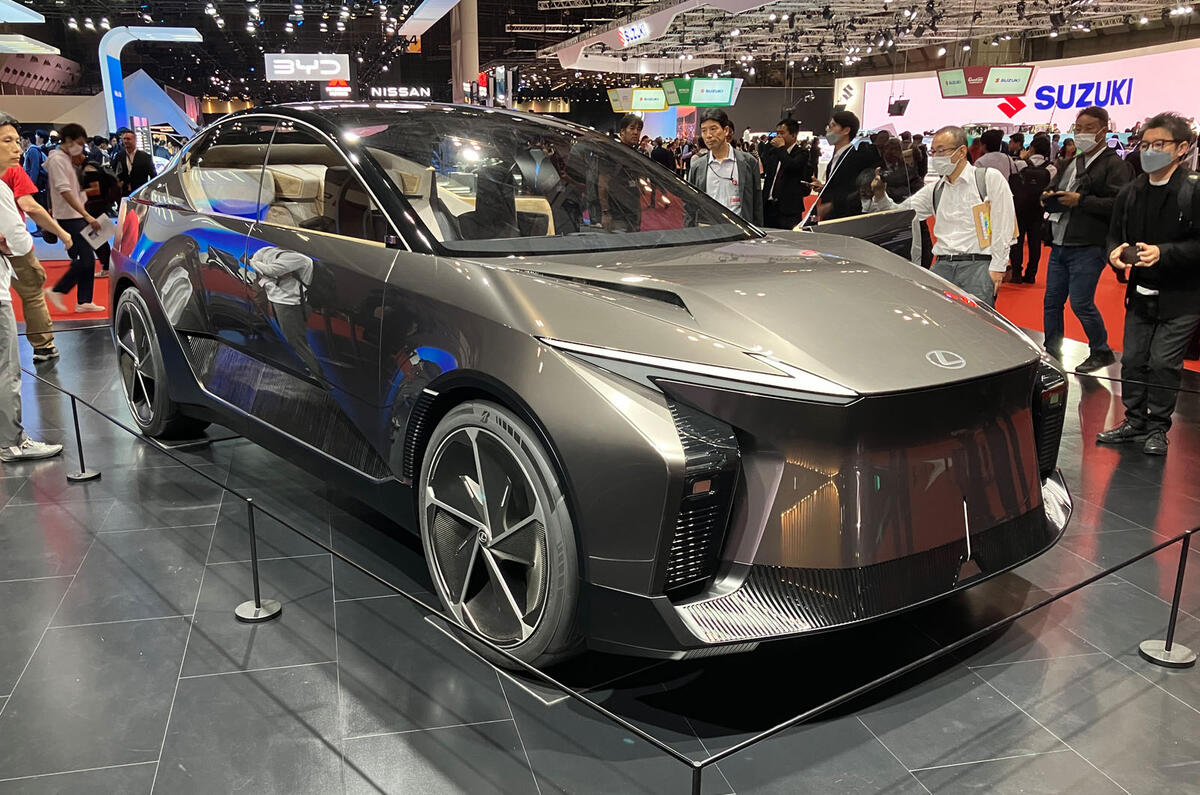 Lexus LF ZL front quarter