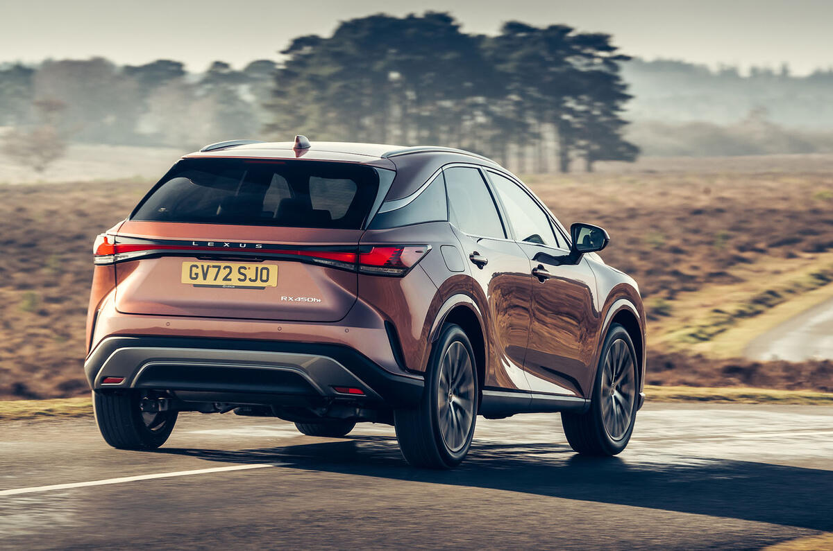 lexus rx450h test 2023 50 virage arrière