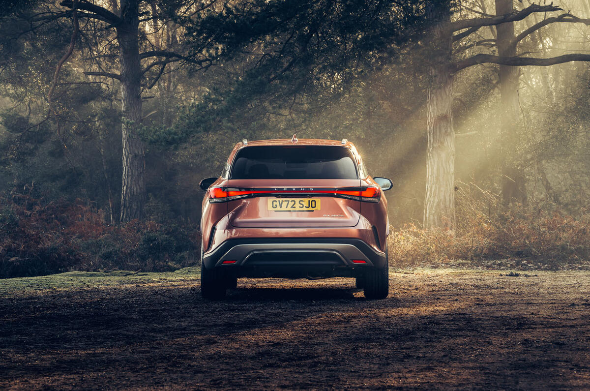 lexus rx450h : revue 2023 56 arrière statique