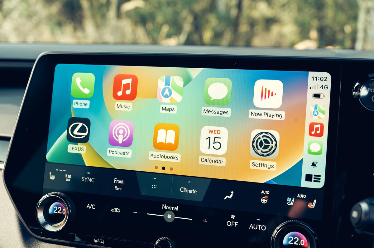 lexus rx450h test 2023 68 carplay