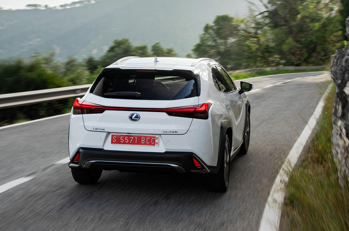 Lexus Ux 250h F Sport 2019 Review Autocar