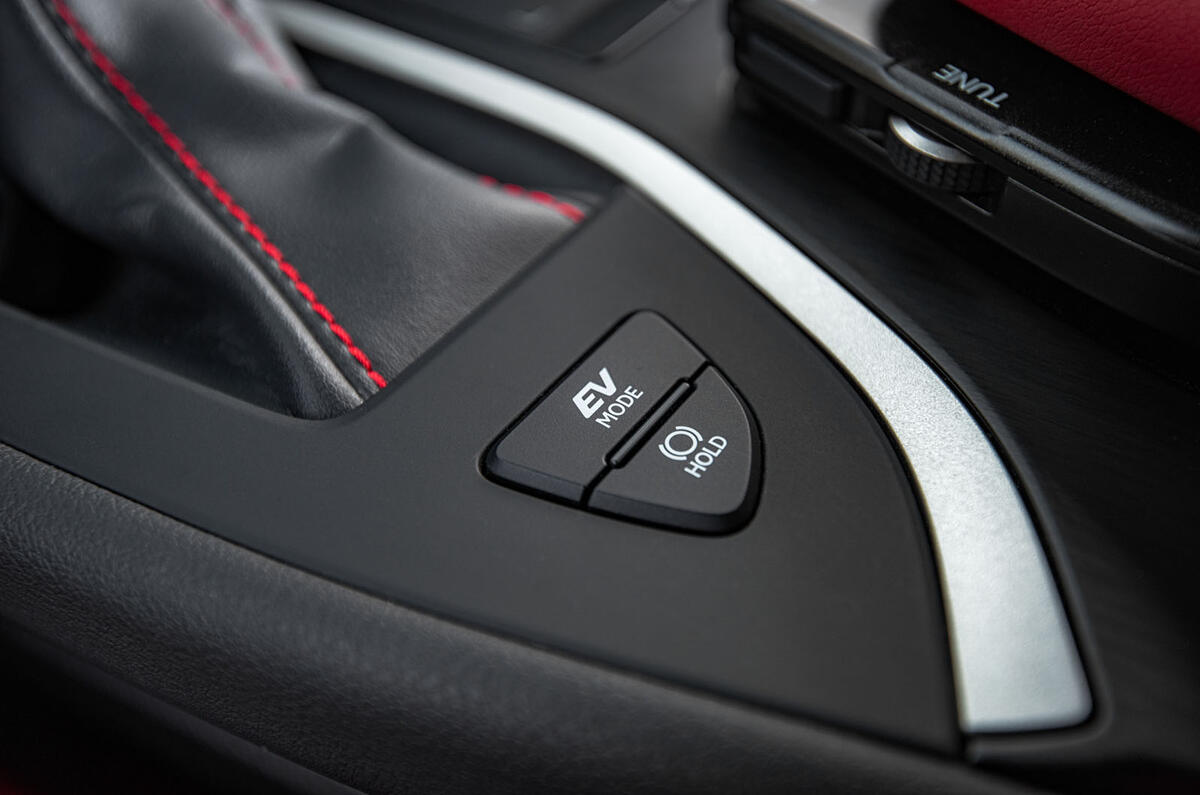 Lexus Ux 250h F Sport 2019 Review Autocar