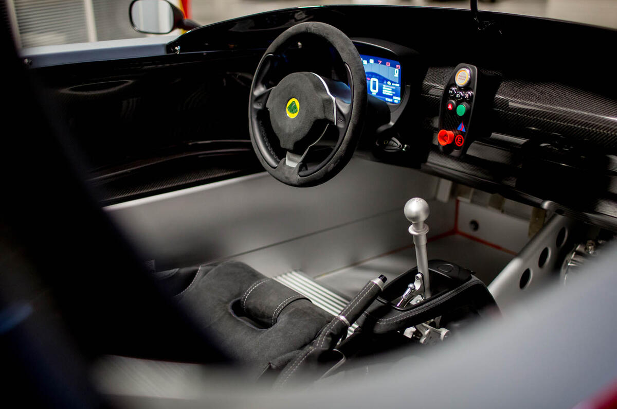 Lotus 3-Eleven 430 cabin