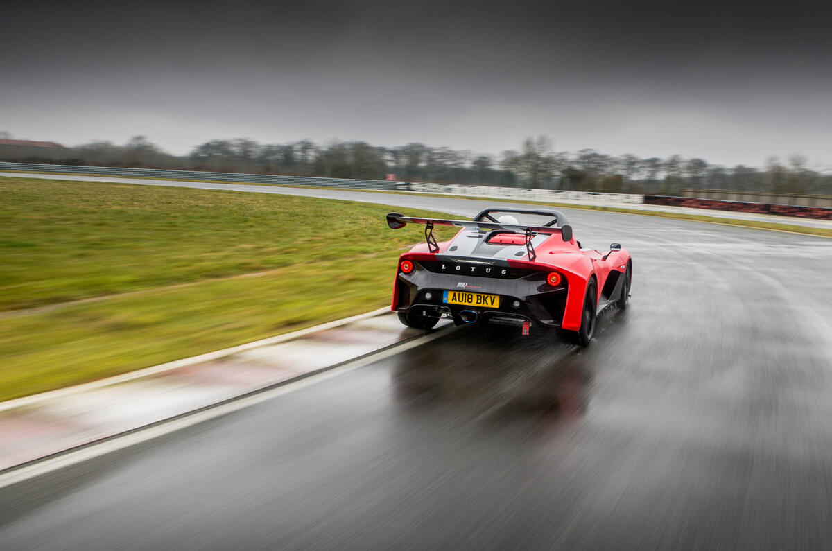 Lotus 3-Eleven 430 cornering rear