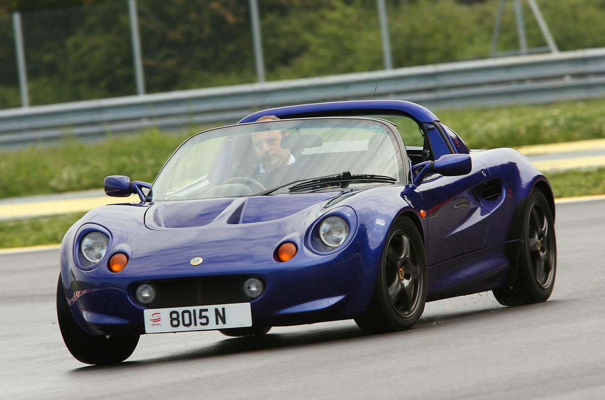 [Imagen: lotus-elise-ubg-web005.jpg?itok=7jnw8ghz]