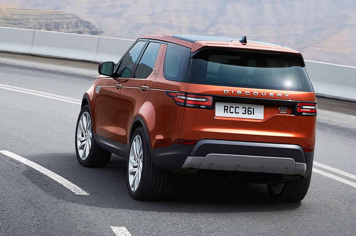 2017 Land Rover Discovery revealed in Paris