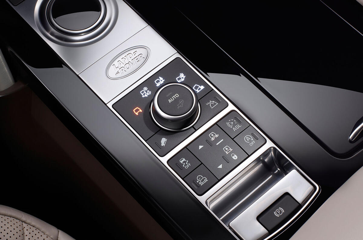 2017 Land Rover Discovery revealed in Paris