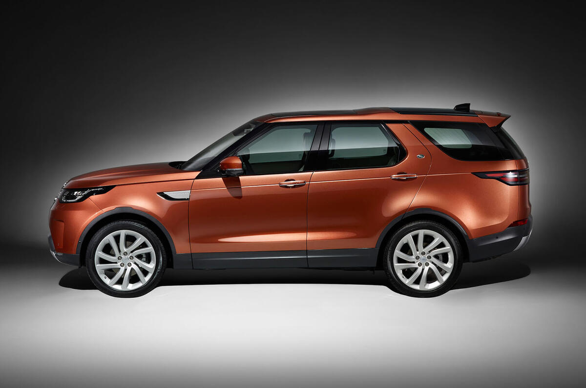 2017 Land Rover Discovery revealed in Paris