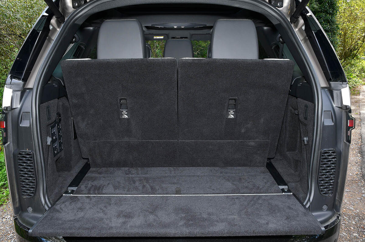 Land Rover Discovery D300 Metropolitan Edition first drive Autocar