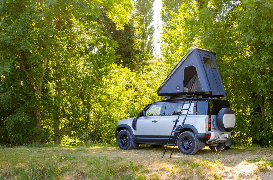 Land Rover Defender roof tent