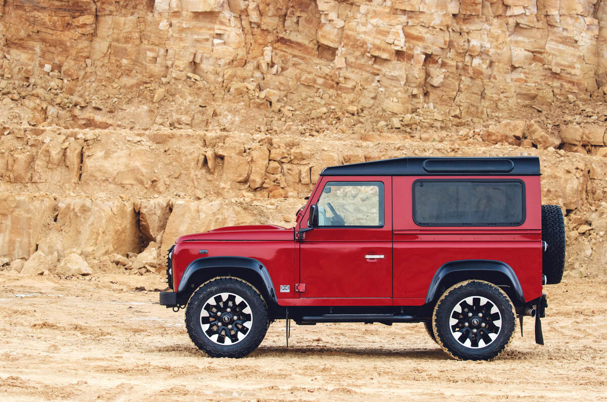 Land Rover Defender V8