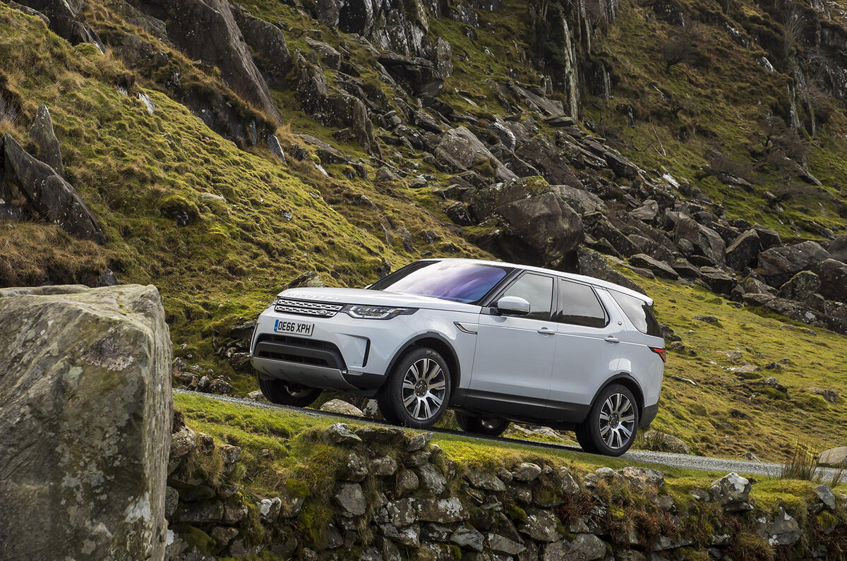 New Land Rover Discovery >> Land Rover Discovery 3.0 TD6 HSE Luxury 2017 review Autocar New Land Rover Discovery >> Land Rover Discovery 3.0 TD6 HSE Luxury 2017 review Autocar