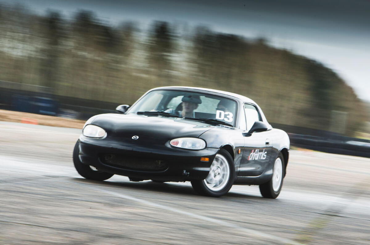 Learning how to drift - Mazda MX-5