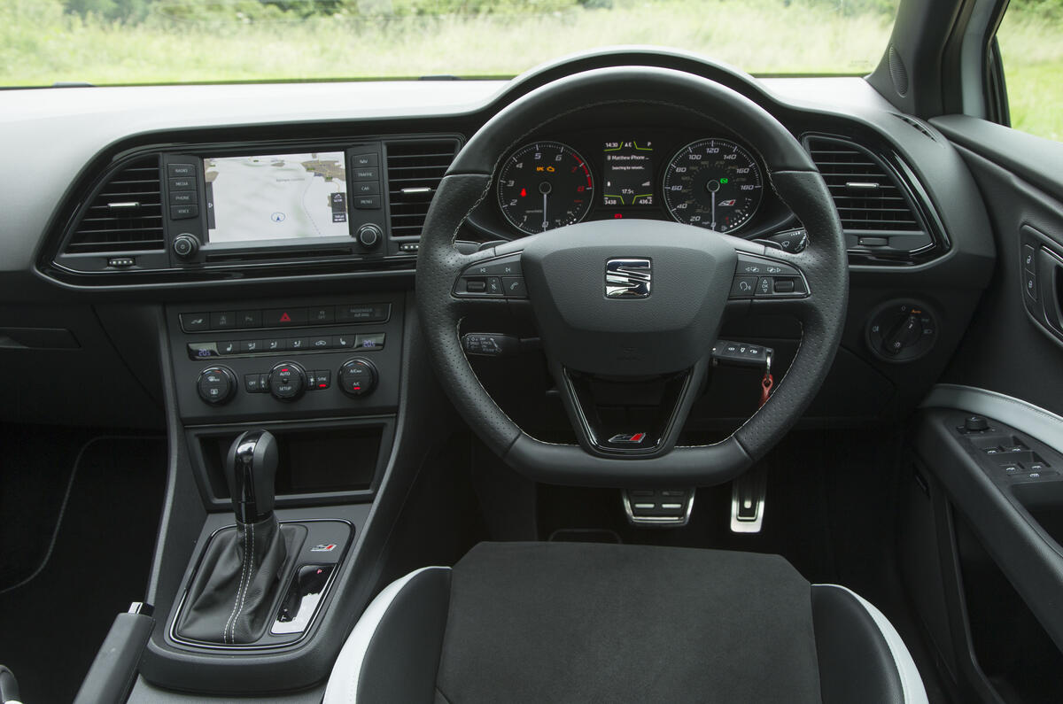 16 Seat Leon St Cupra 290 Black Dsg Review Review Autocar