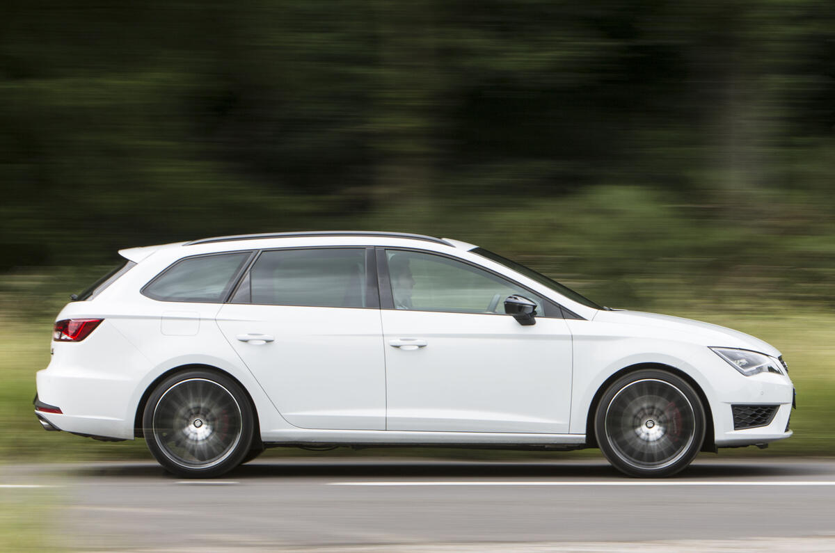 16 Seat Leon St Cupra 290 Black Dsg Review Review Autocar