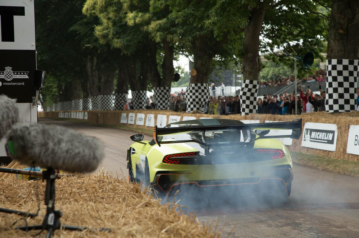 ASTON MARTIN VULCAN AMR PRO