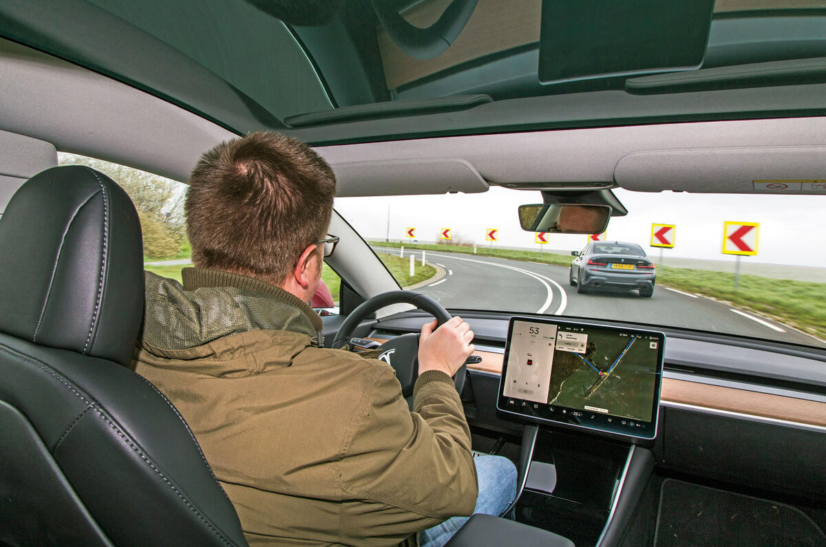 2019 Tesla Model 3 vs new BMW 3 Series