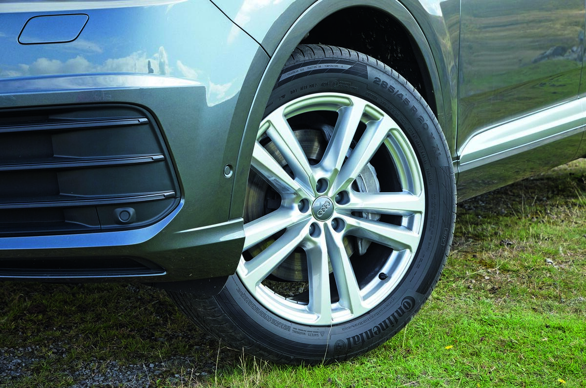Range Rover Velar Vs Porsche Cayenne Vs Audi Q7 Luxury Suv Mega Test Autocar