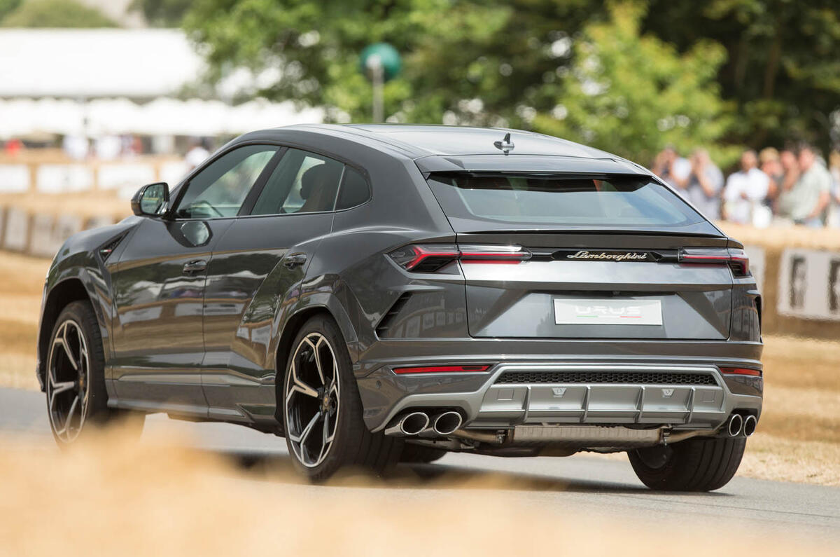 Lamborghini Urus At Goodwood 641bhp Suv Shown In Action