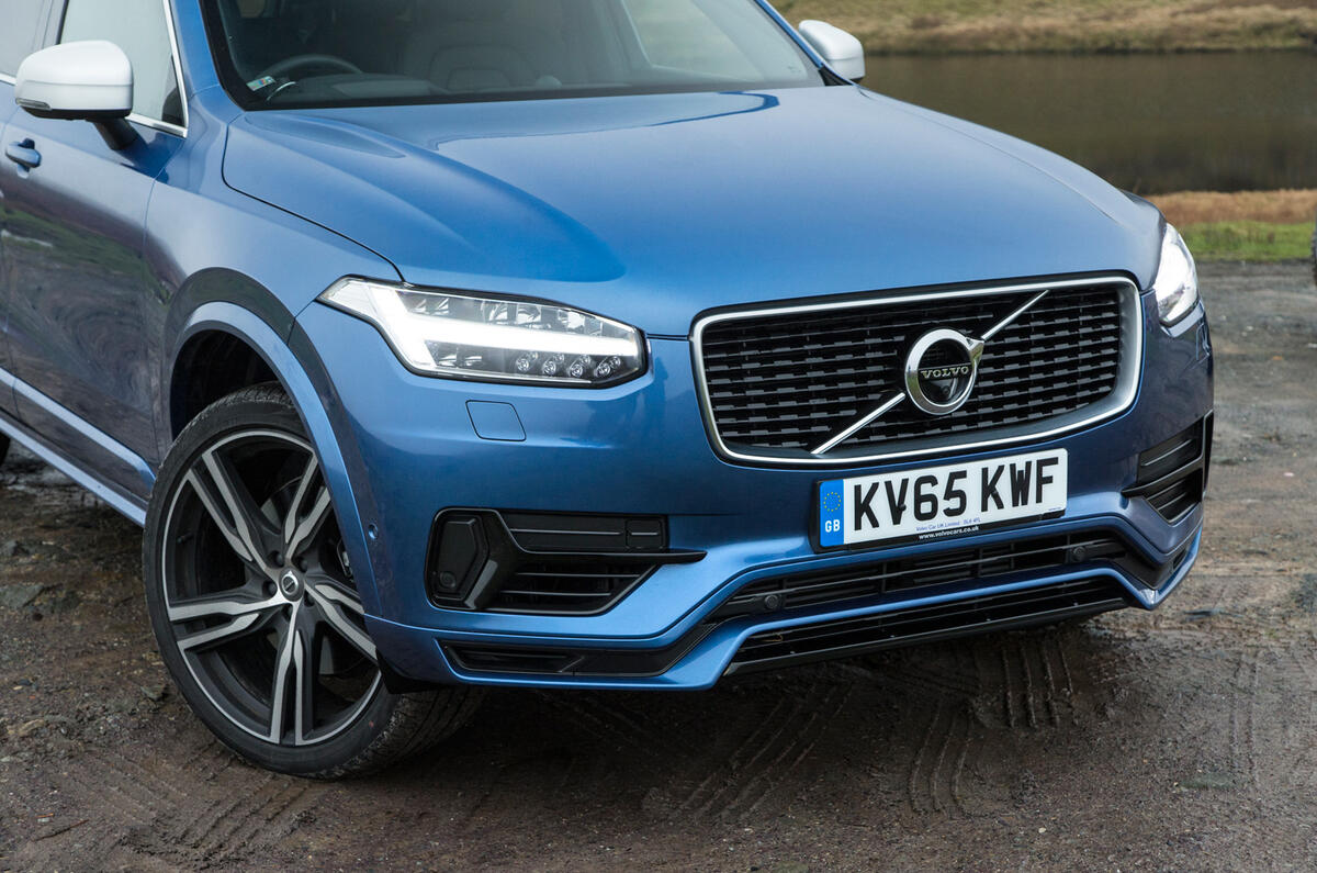 Volvo XC90 T8 versus BMW X5 xDrive40e twin test Autocar