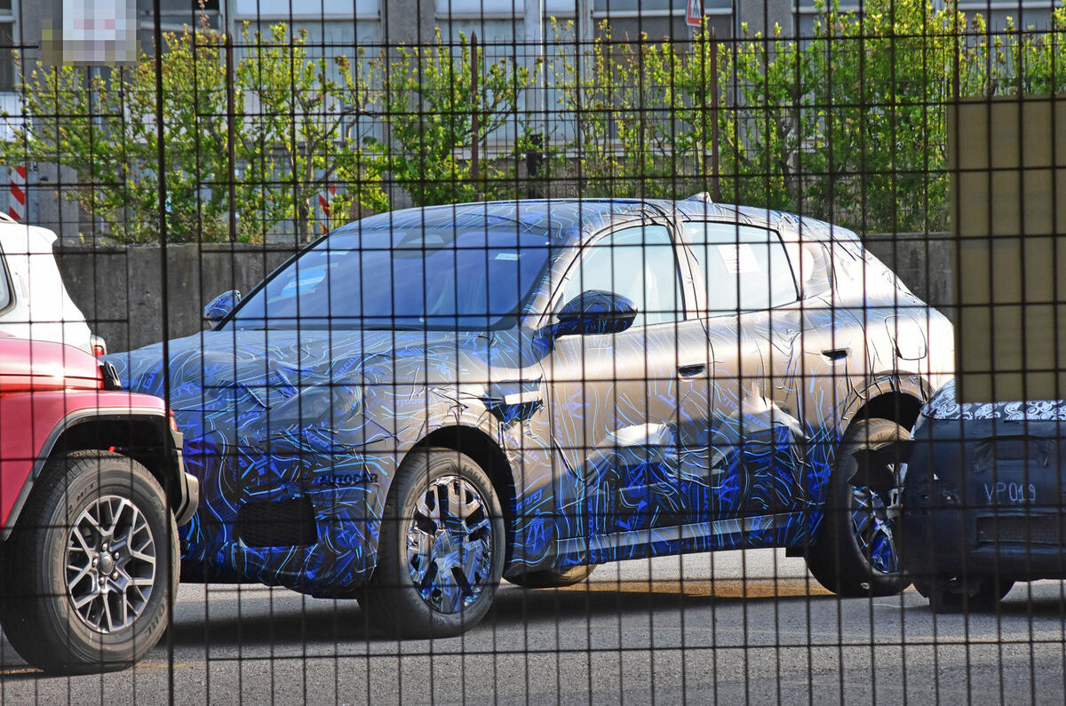 Кроссовер maserati grecale