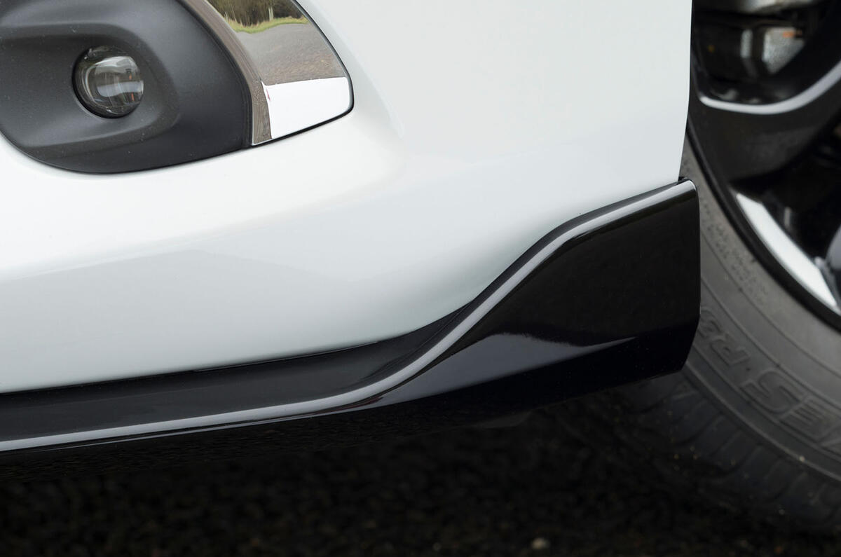 Mazda 2 Sport Black front splitter