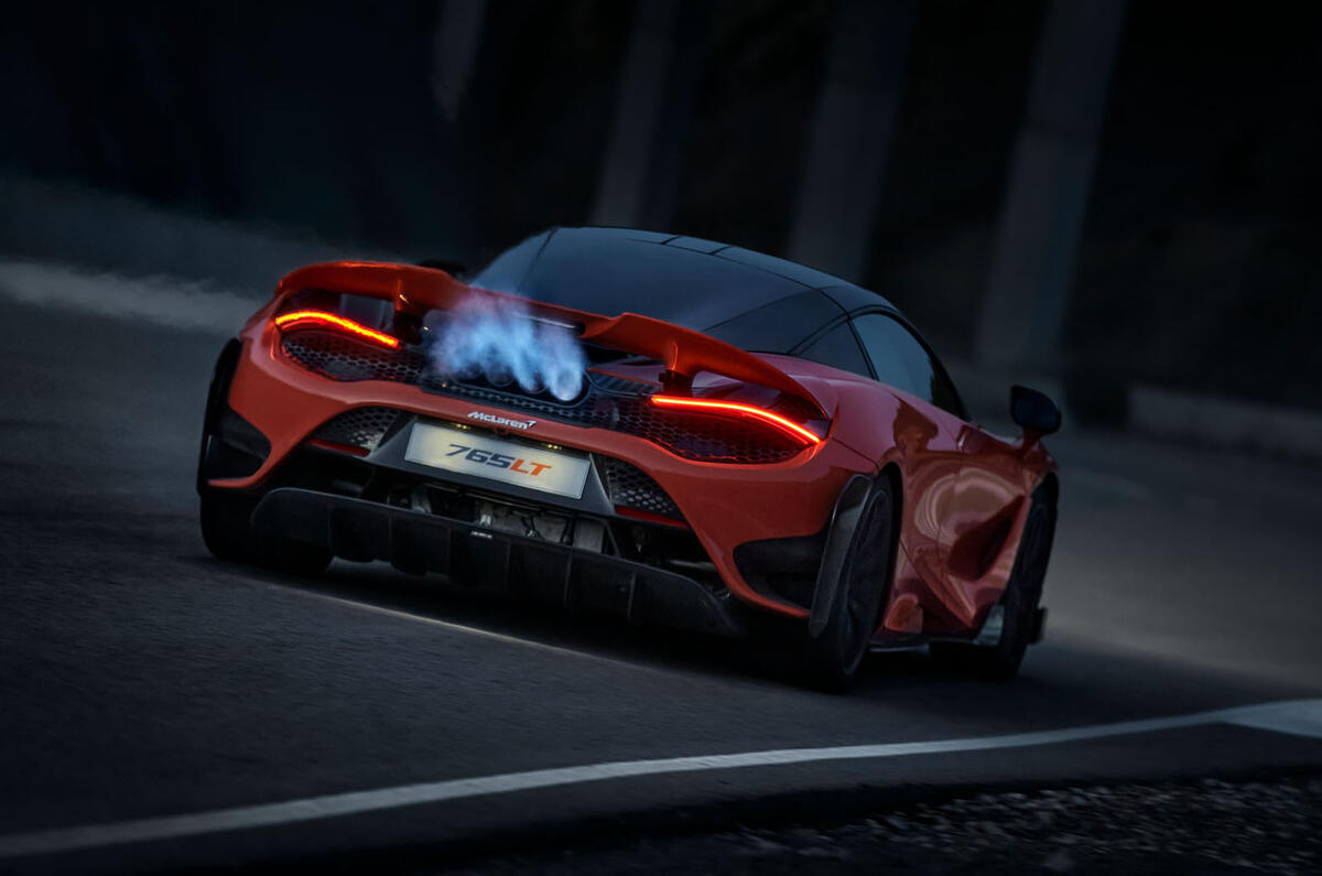 2020 McLaren 765LT - exhaust flame