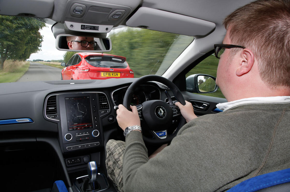 Renault Mégane GT vs Ford Focus vs VW Golf GTI