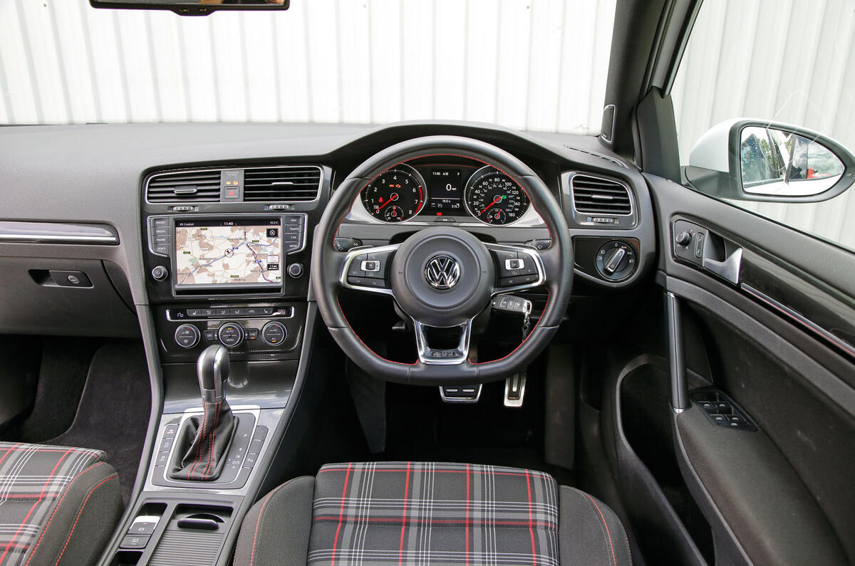 Renault Mégane GT vs Ford Focus vs VW Golf GTI