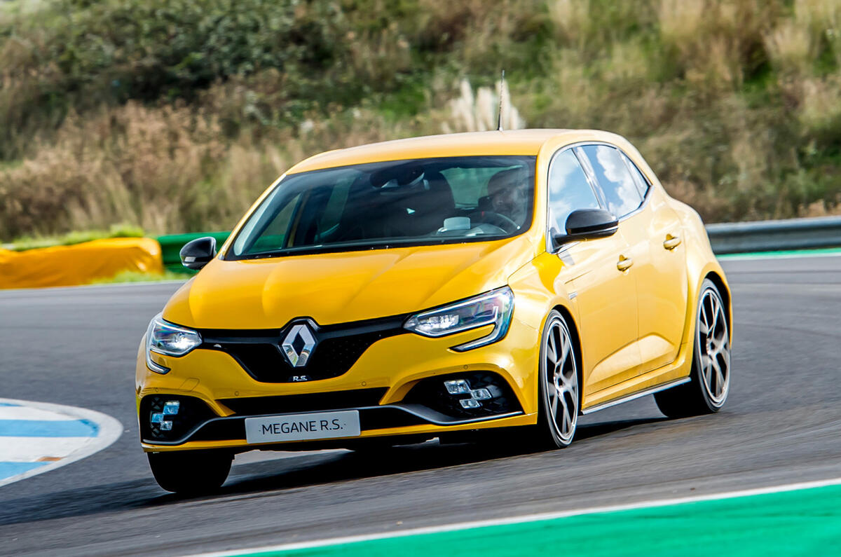 Renault rs trophy