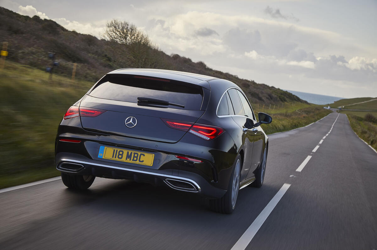 Mercedes CLA Shooting Brake rear close moving
