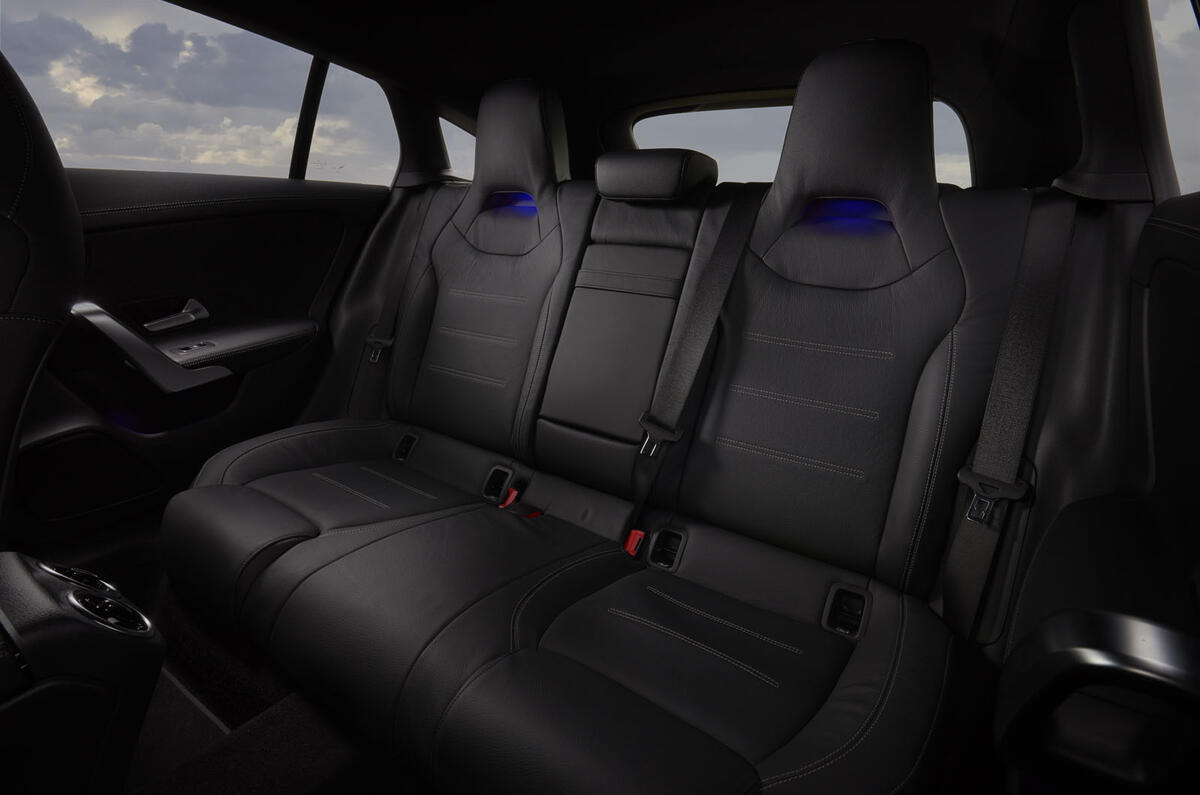 Mercedes CLA Shooting Brake rear seats