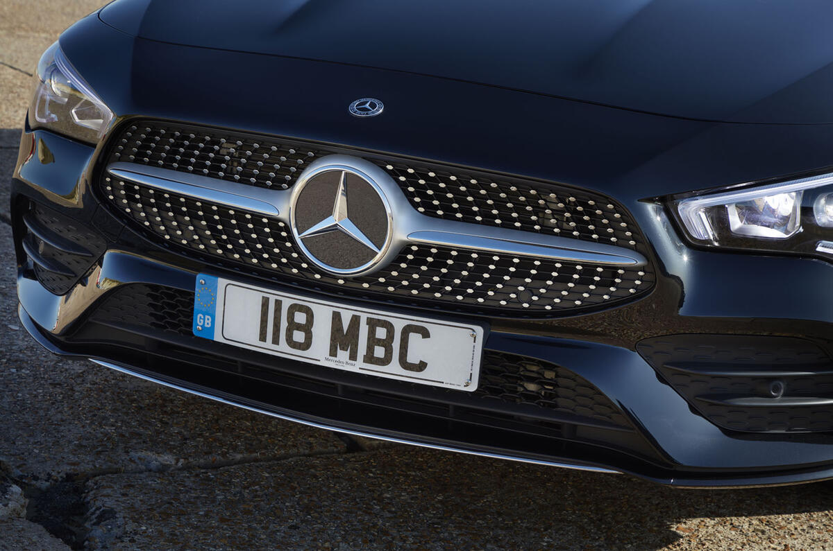 Mercedes CLA Shooting Brake grill