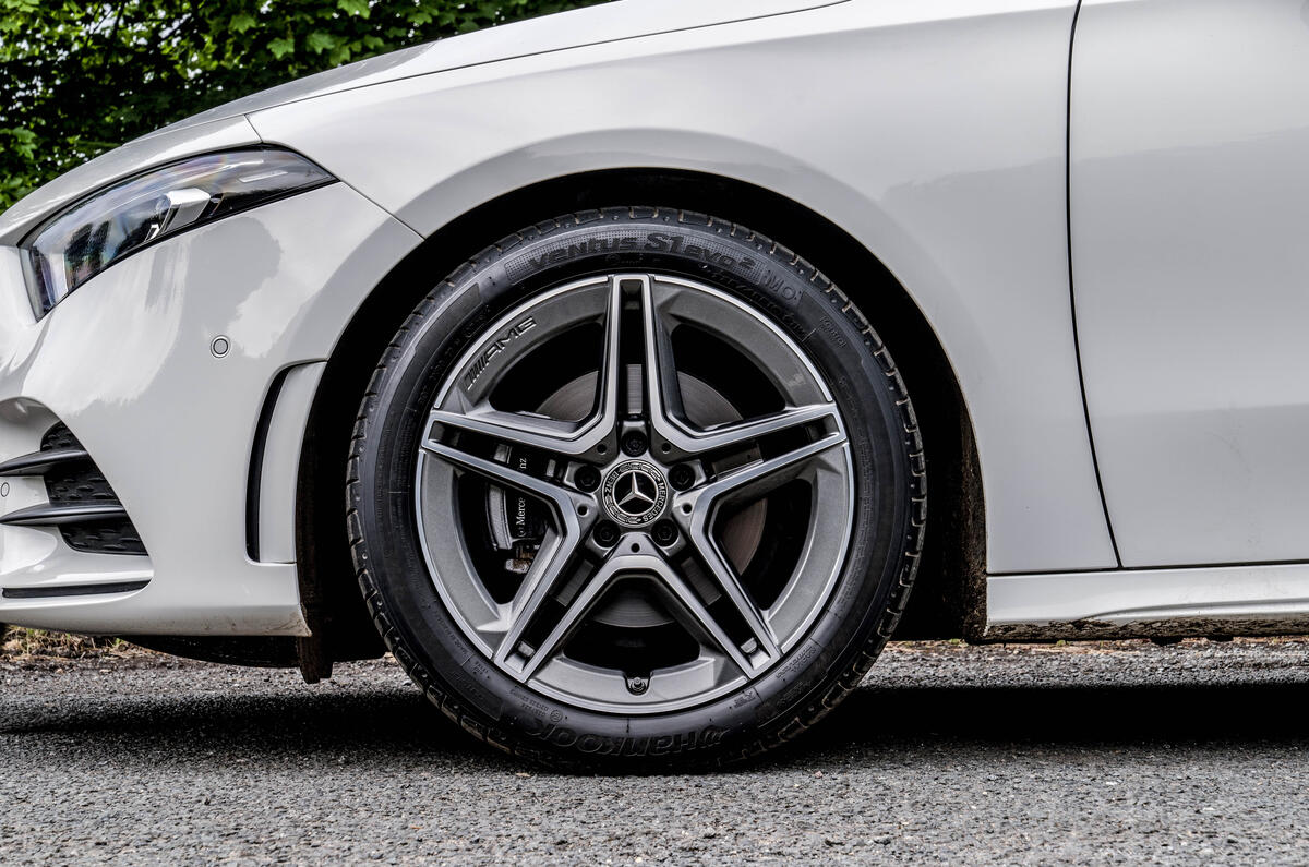 Mercedes A220 Amg Line 2019 Uk Review Autocar