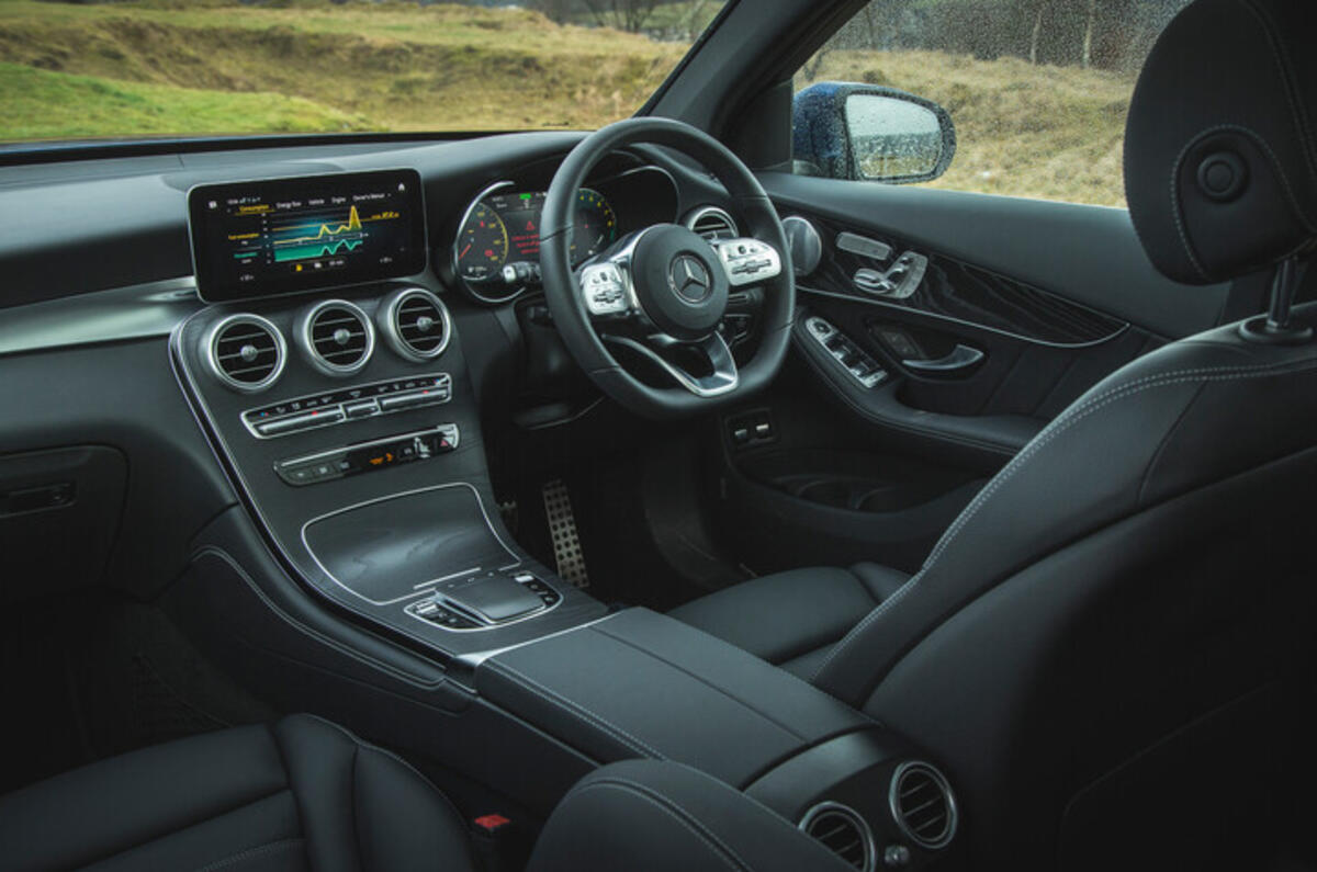 Merc GLC 300e dash