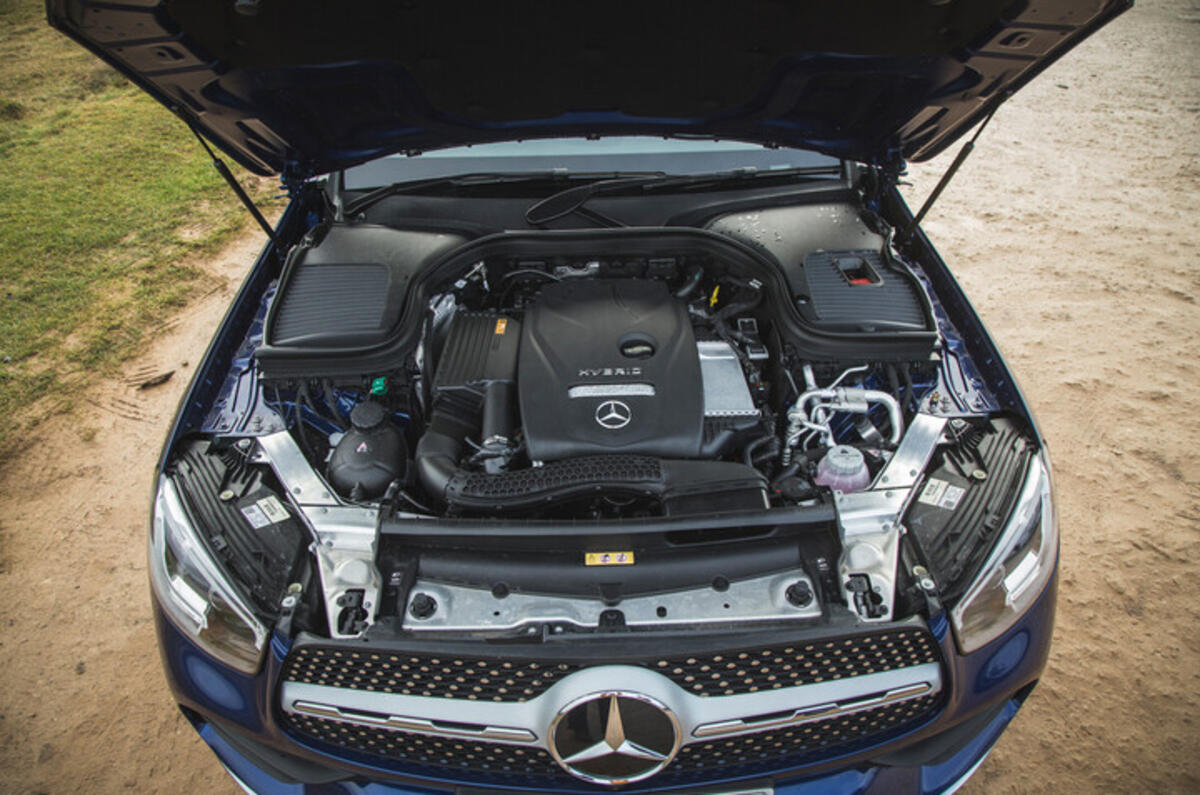 Merc GLC 300e engine