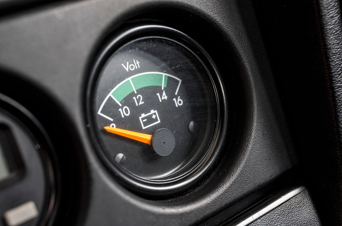 Mercedes 190E Cosworth battery needle