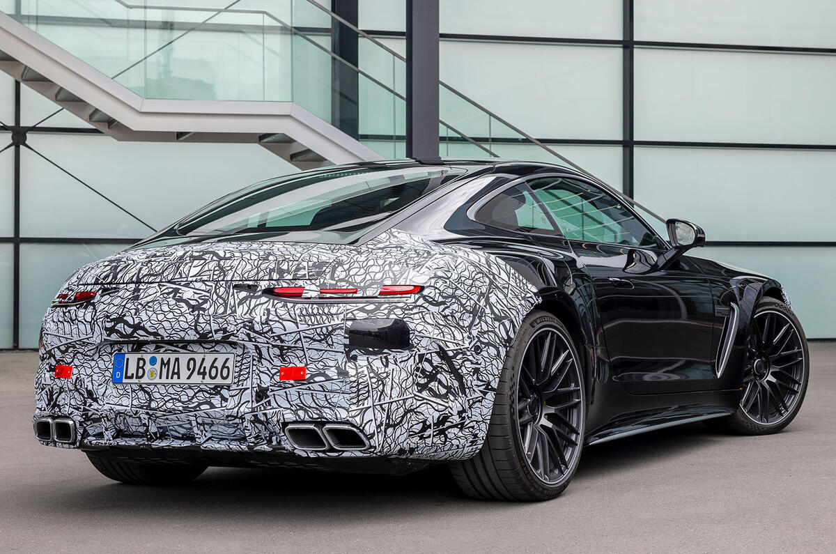 Mercedes AMG GT trasero tres cuartos estático