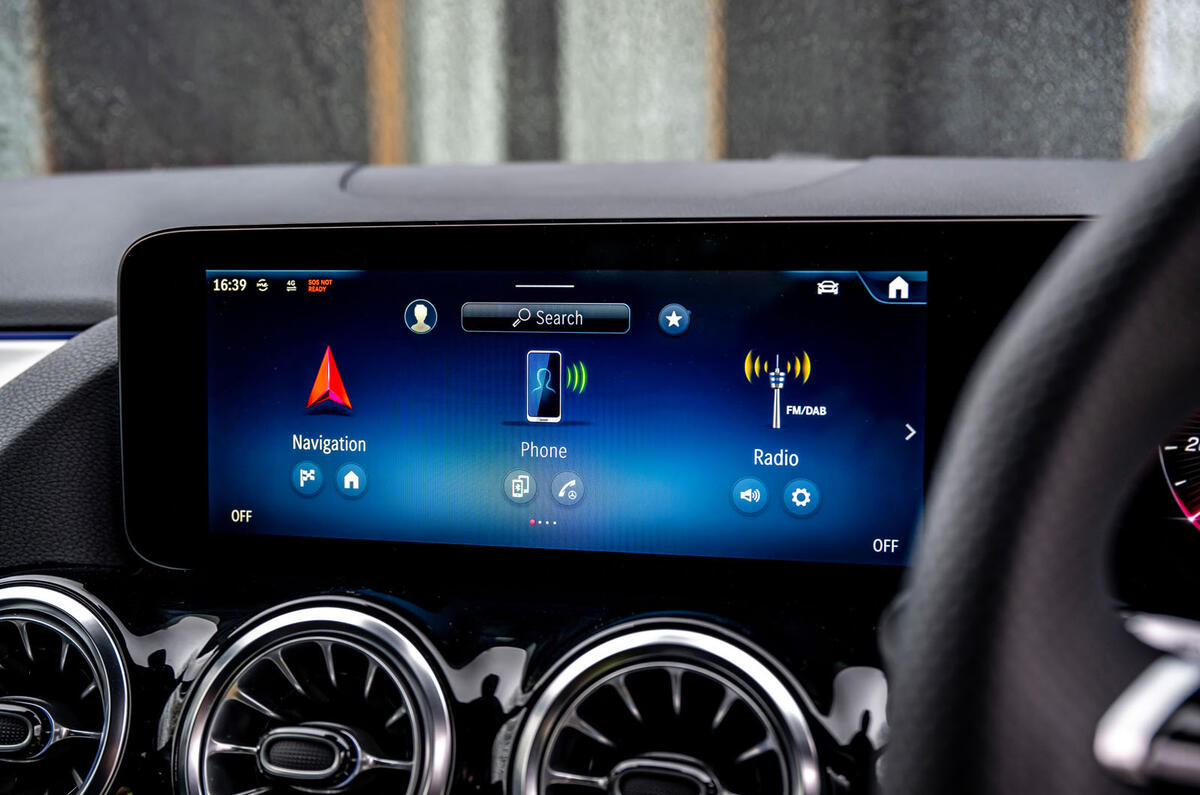 mercedes benz b200 avis 2023 09 infotainment