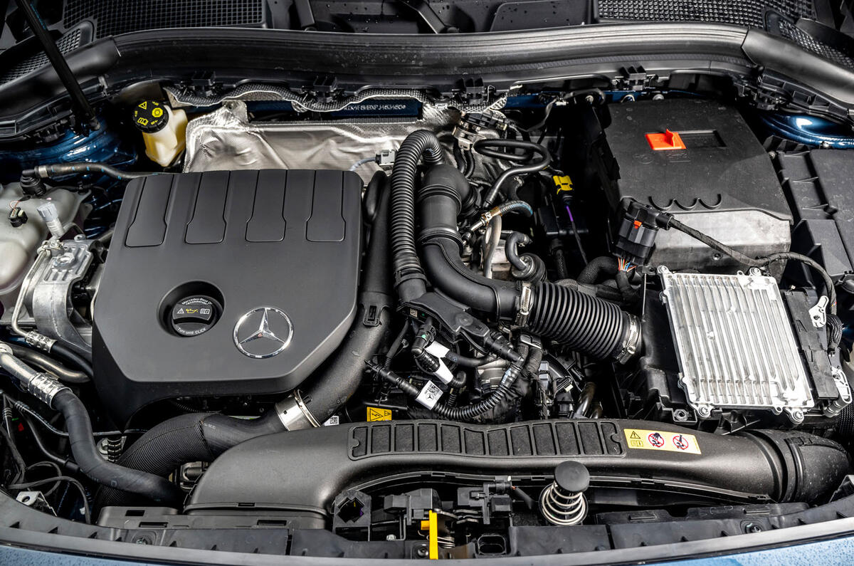 mercedes benz b200 avis 2023 14 moteur