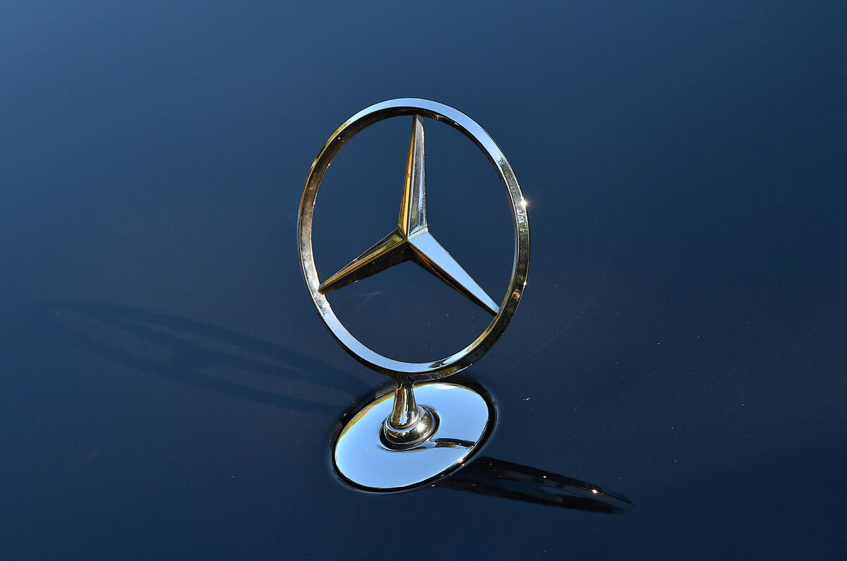 Mercedes Benz Logo 3d Wallpaper