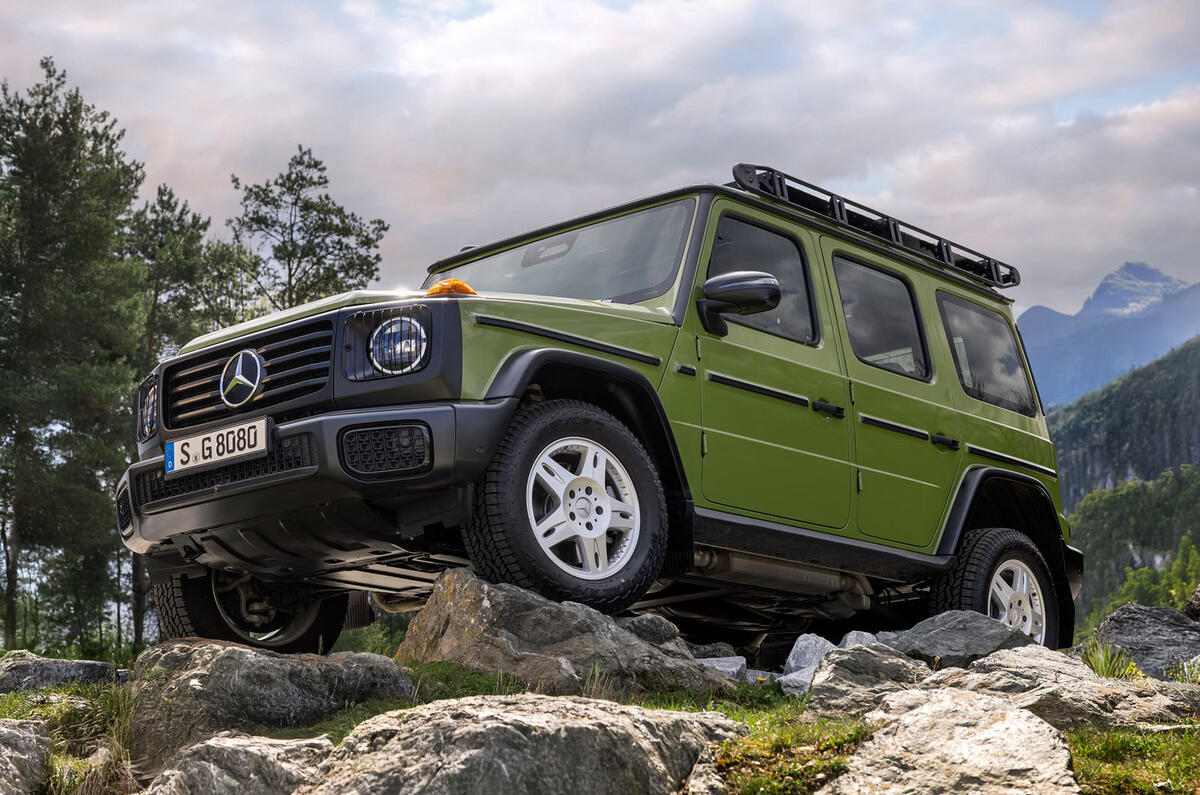 Mercedes Benz G450d Stronger than the 1980s front quarter