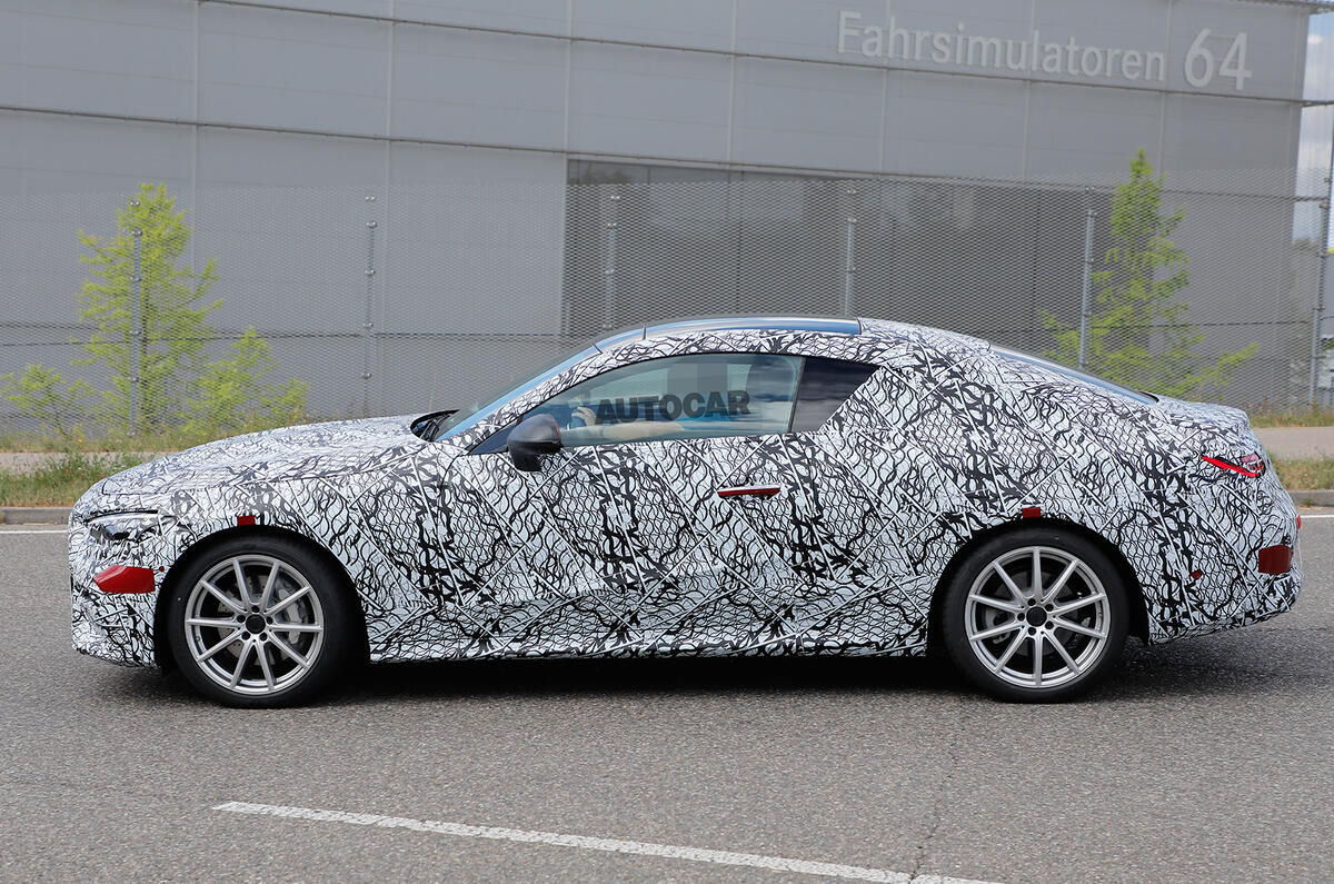 مرسدس CLE 2022 سمت مرسدس CLE 2022 سمت