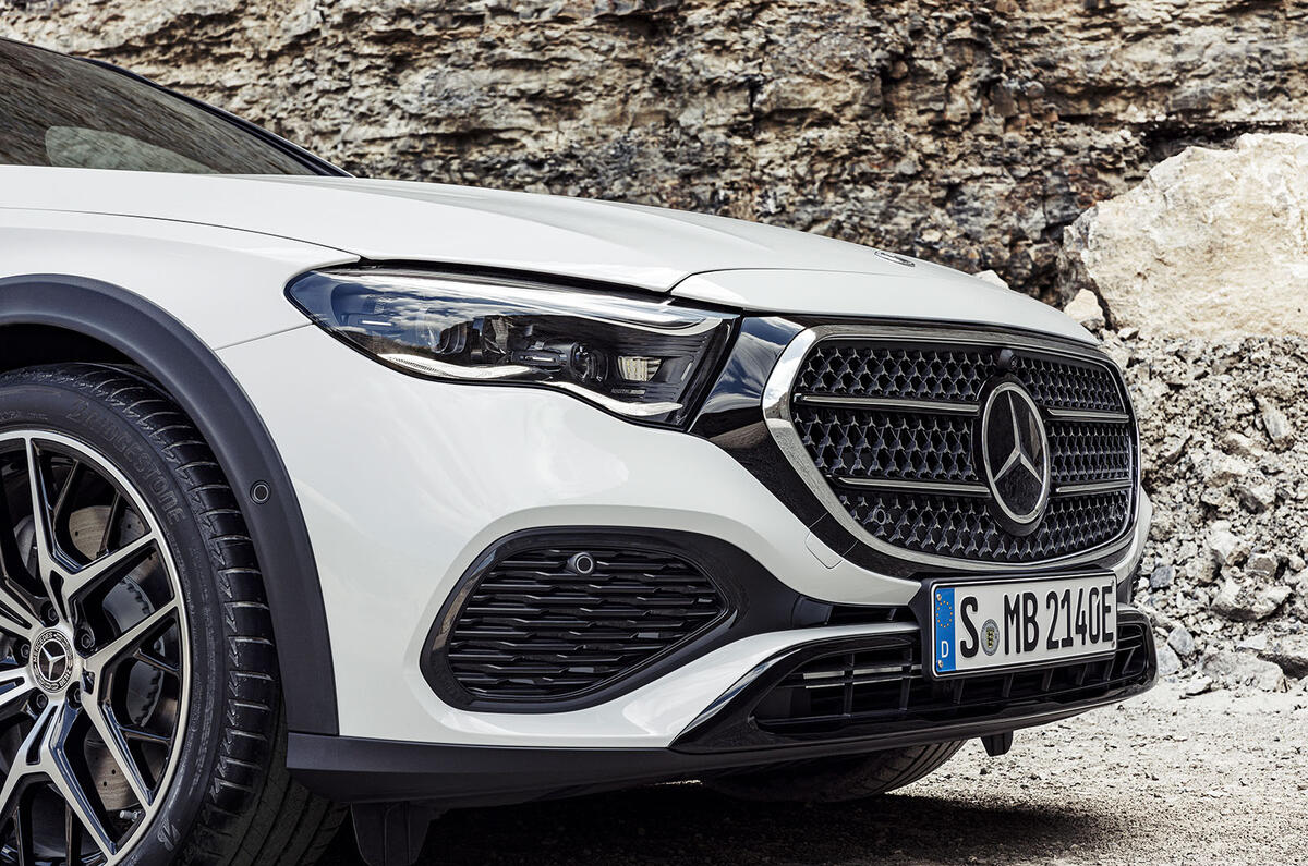 Mercedes E Class All Terrain grille