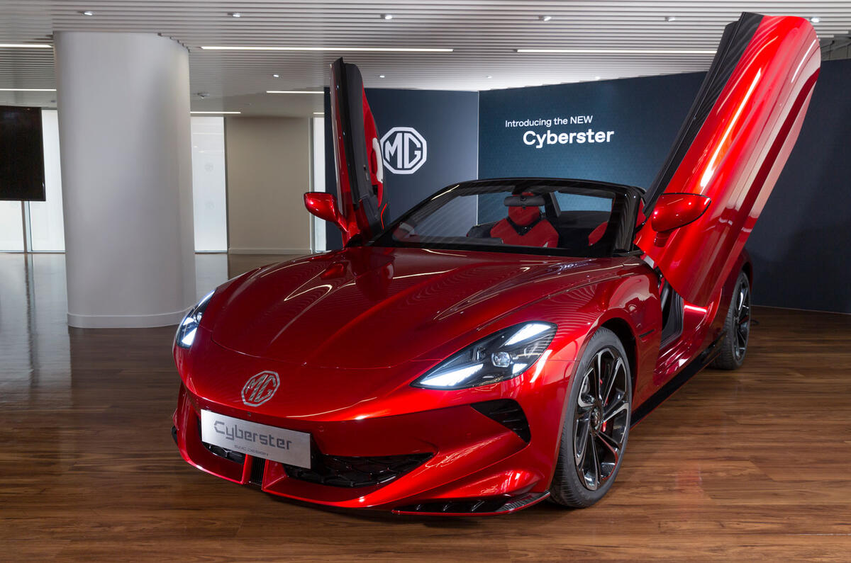 mg-cyberster-2023-doors-open.jpg?itok=hZ