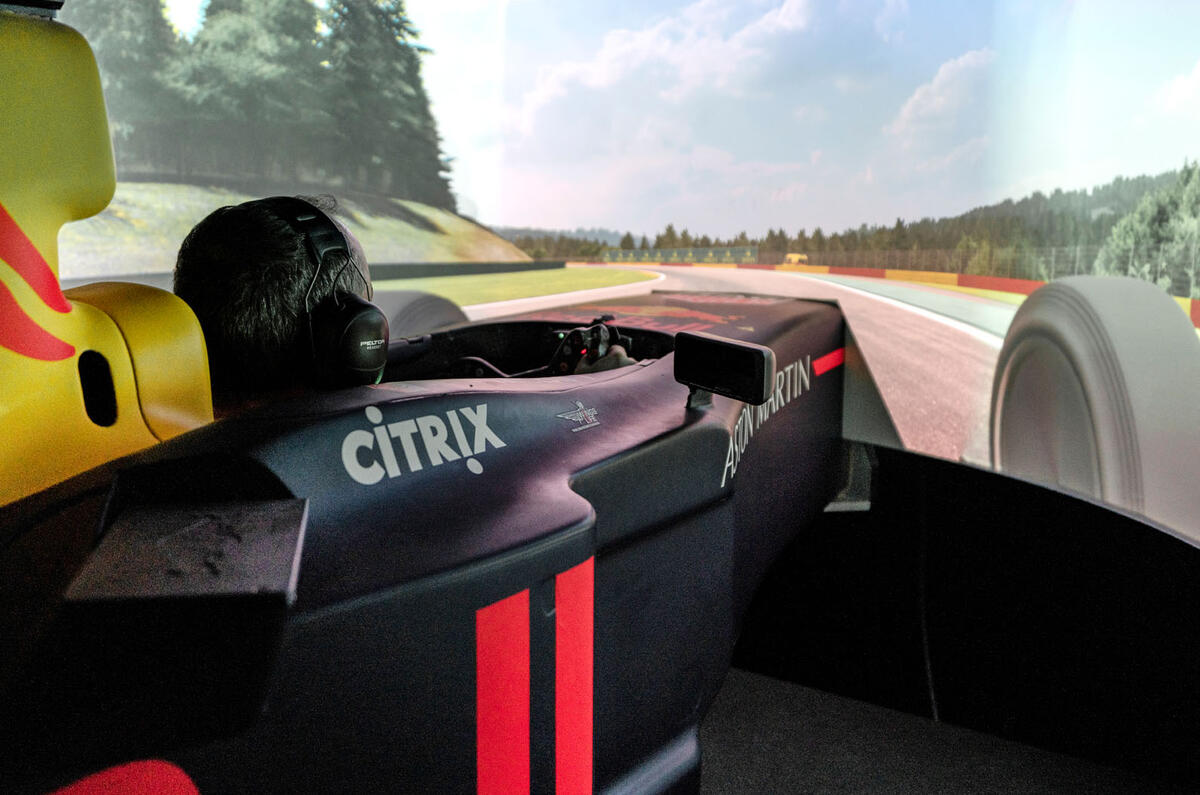 Virtual Insanity Driving Aston Martin S Valkyrie Simulator Autocar