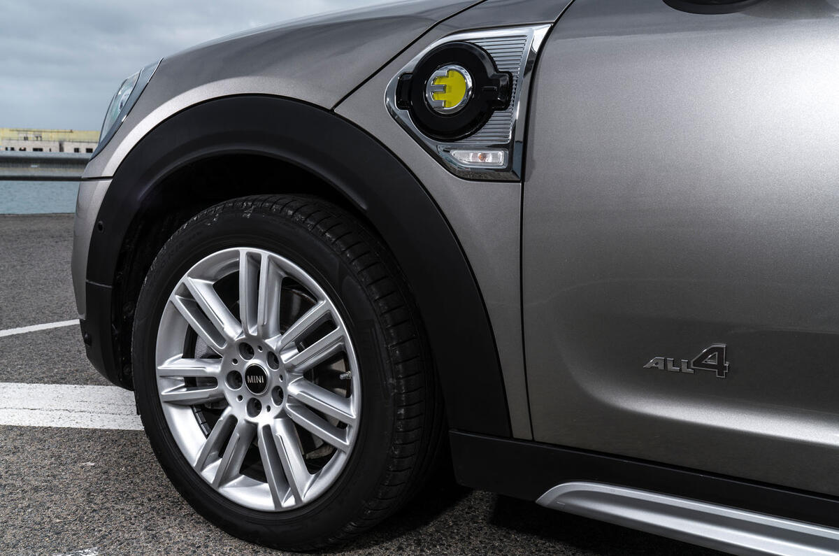 Mini Countryman S E Cooper All4 alloy wheels
