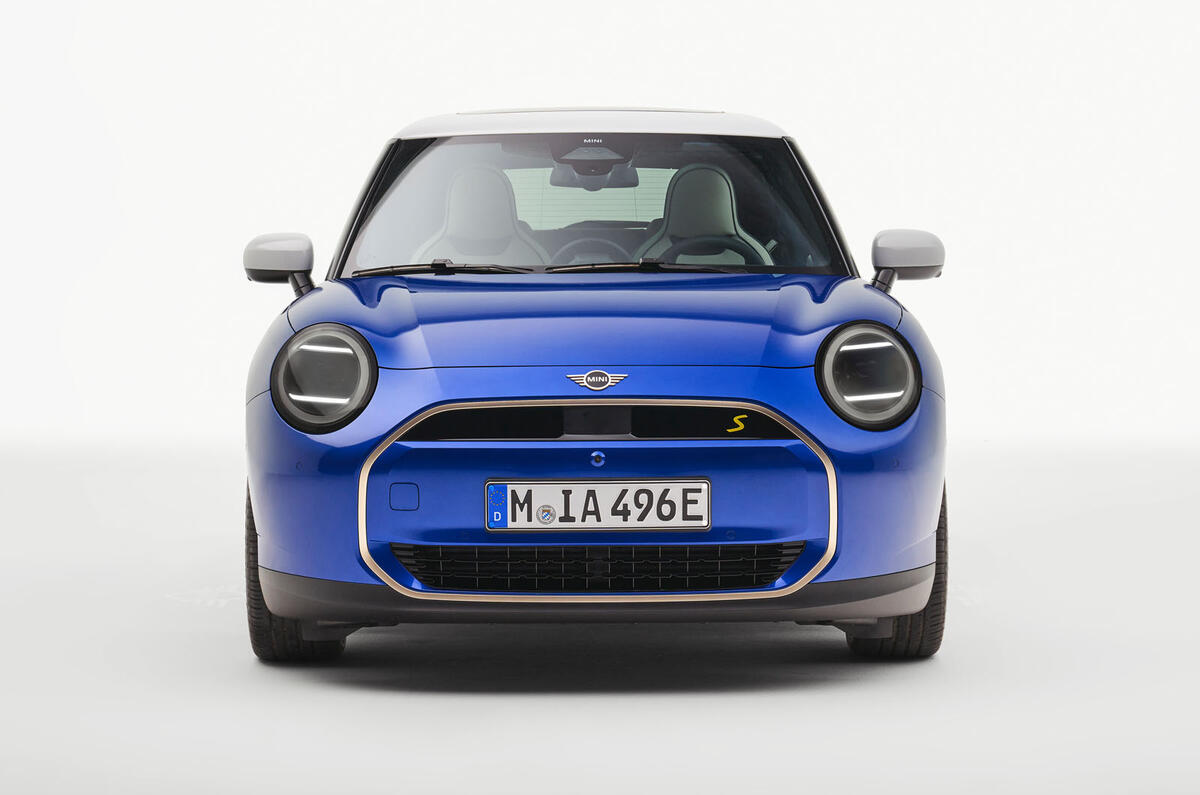 Mini Cooper Electric headlight squinting