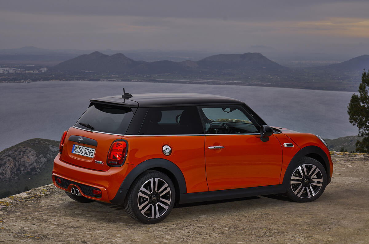 Mini Cooper S 3door Hatch 2018 review Autocar